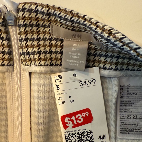 Classic Houndstooth Pencil Skirt - Picture 4 of 4